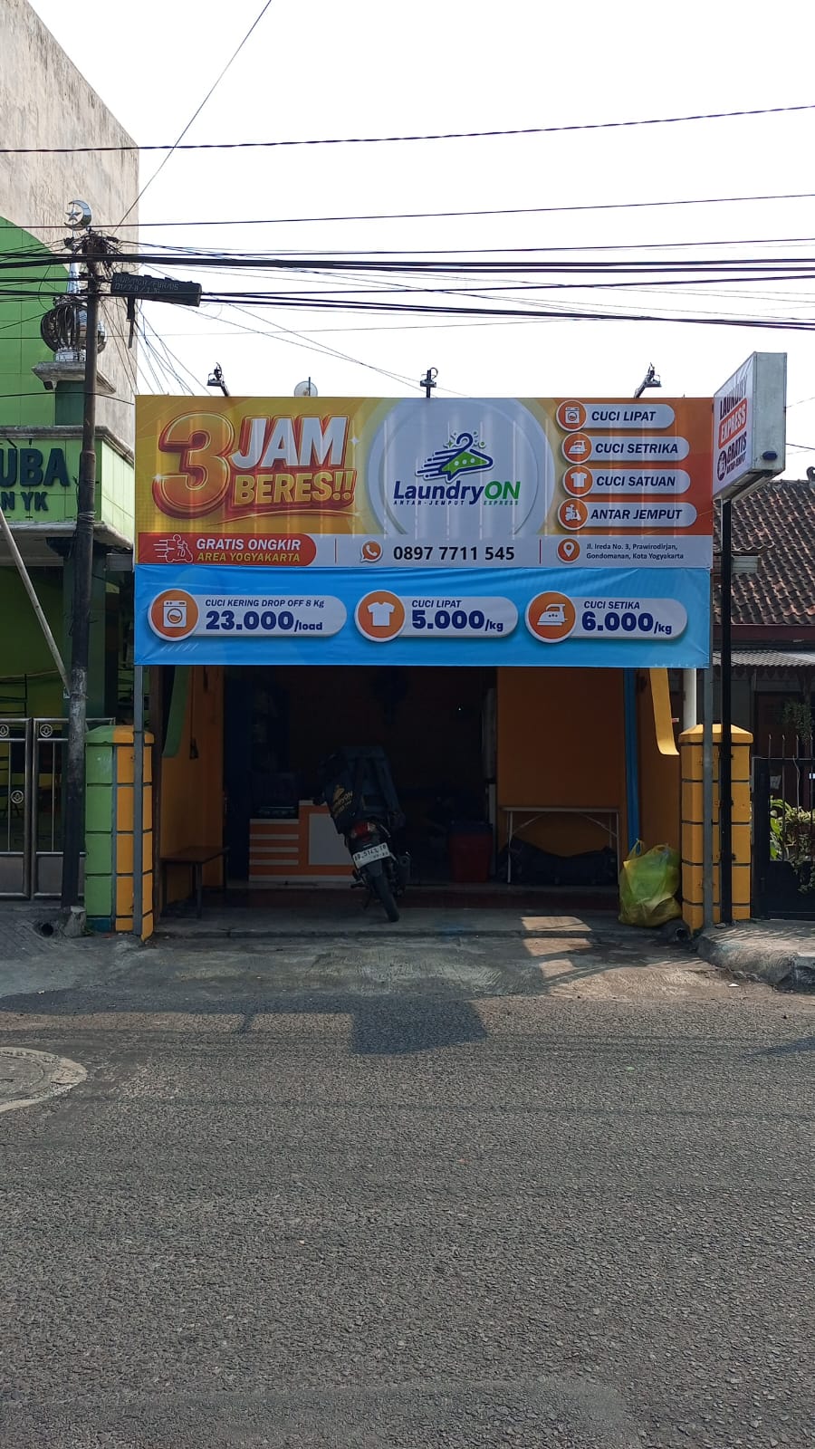 Proses cuci pakaian LaundryOn Malioboro